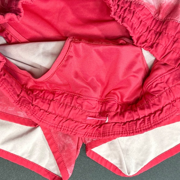 ⭐️Lululemon Tracker Shorts in Tidal Trip Boom Juice/Neon Pink [2003] - Picture 7 of 9